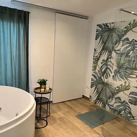 Seaside Suite *